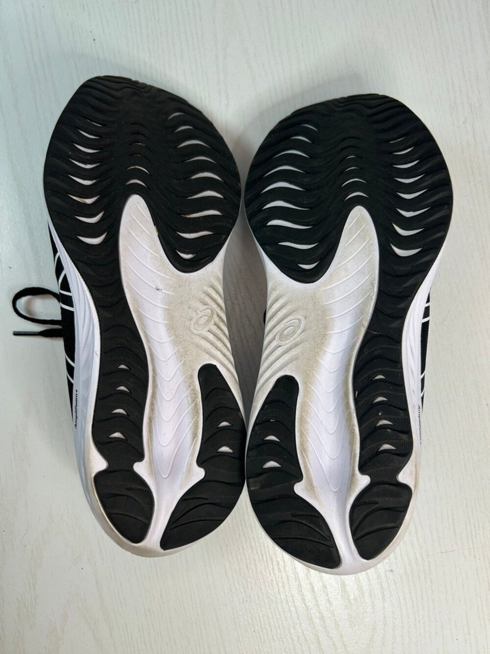 ASICS Gel-Excite 10 Extra Wide Running Shoes Men's 9.5 4E Black White Athletic - Picture 6 of 10